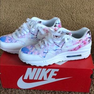 WOMEN’S AIR MAX 1 CHERRY BLOSSOM PRINT